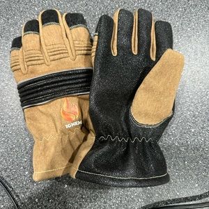 New firefighter gloves large size